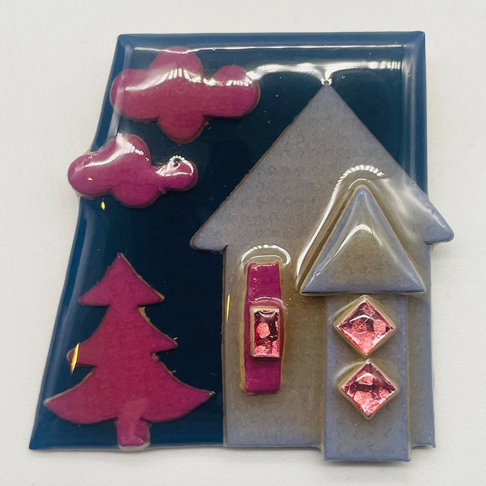 Designs by Lucinda Winter Scene Resin Brooch‎ Snowman Penguin House 2.75"x2"